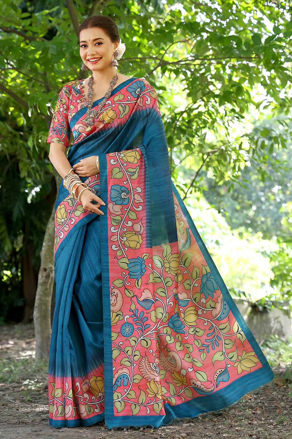 KAJAL_LOTUS_BLUE (3)
