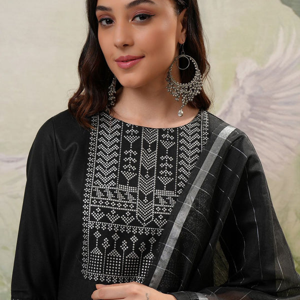 Vishudh Black Printed Regular Kurta with Trouser & Dupatta - Distacart