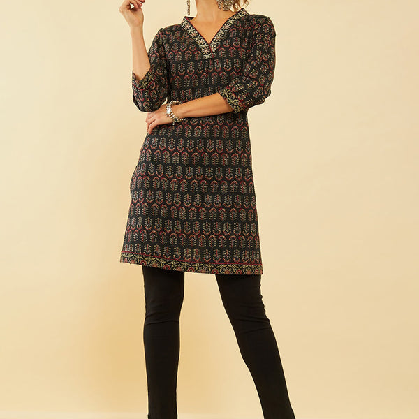 Soch Black & Red Floral Printed Cotton Straight Kurta - Distacart