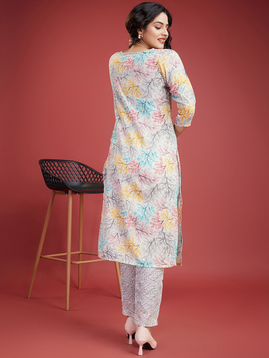 Kalini Floral Printed Regular Kurta with Trousers & Dupatta - Distacart