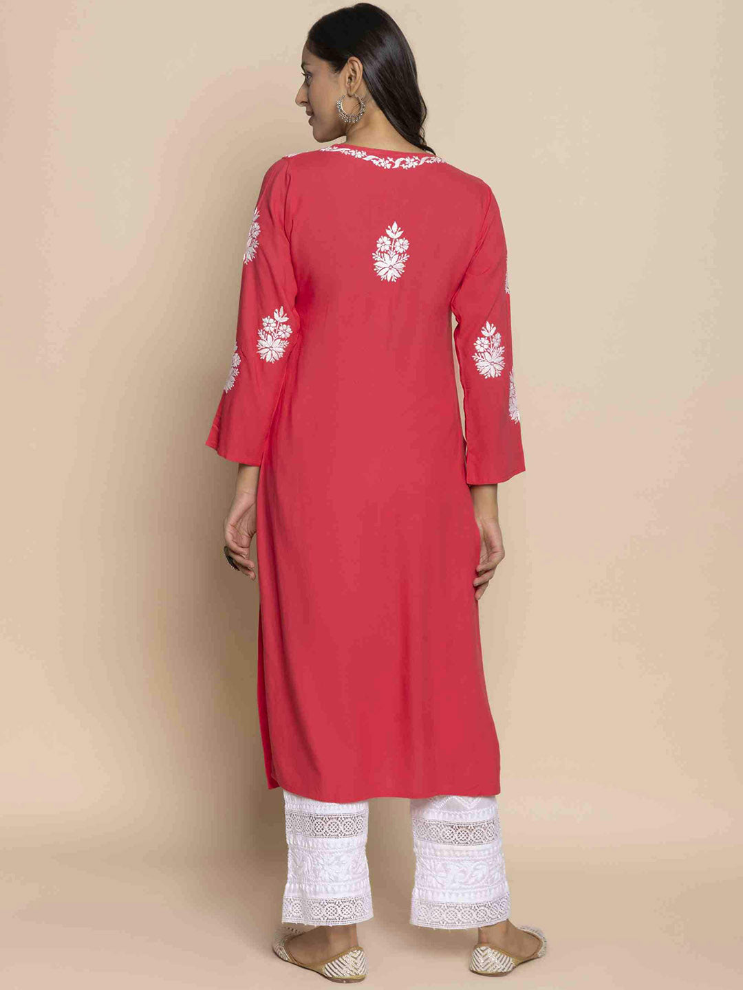HOUSE OF KARI Floral Chikankari Embroidered Notched Round Neck Straight Kurta - Distacart