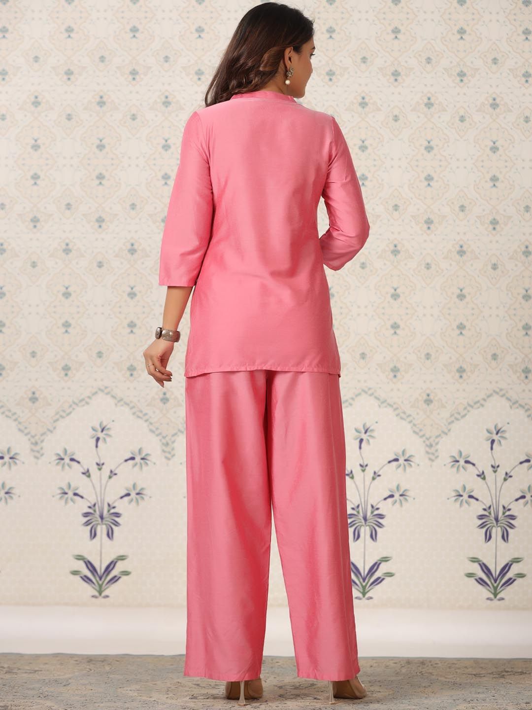 Ode by House of Pataudi Floral Embroidered Regular Thread Work Kurta with Trousers - Distacart