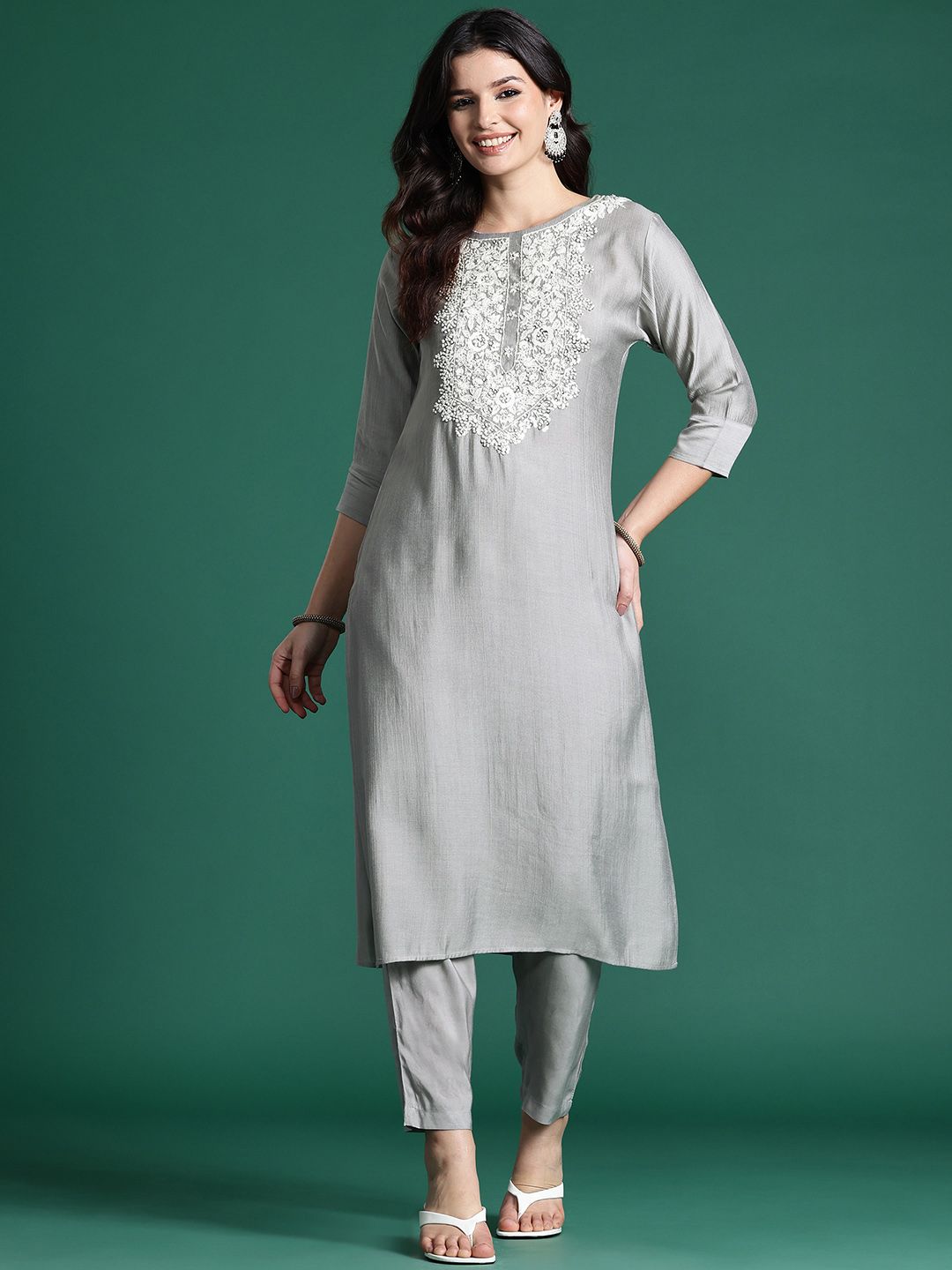 Indo Era Ethnic Motifs Embroidered Thread Work Kurta with Trousers