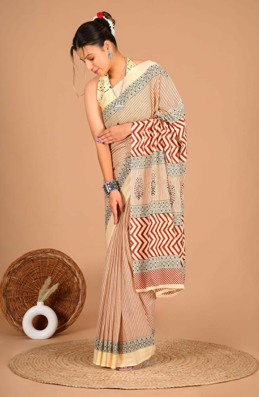 Exclusive Collection Off White Beautiful Mulmul Cotton Saree