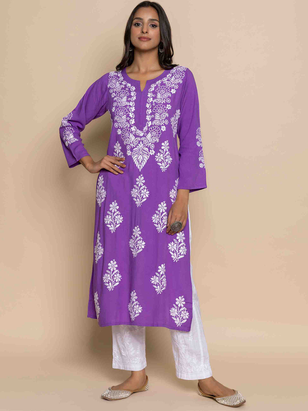 HOUSE OF KARI Floral Chikankari Embroidered Notched Round Neck Straight Kurta - Distacart