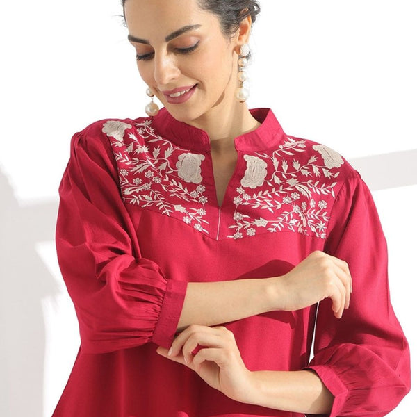 Anouk Fuchsia Floral Yoke Design Thread Work Detailed Straight Kurta With Trouser - Distacart