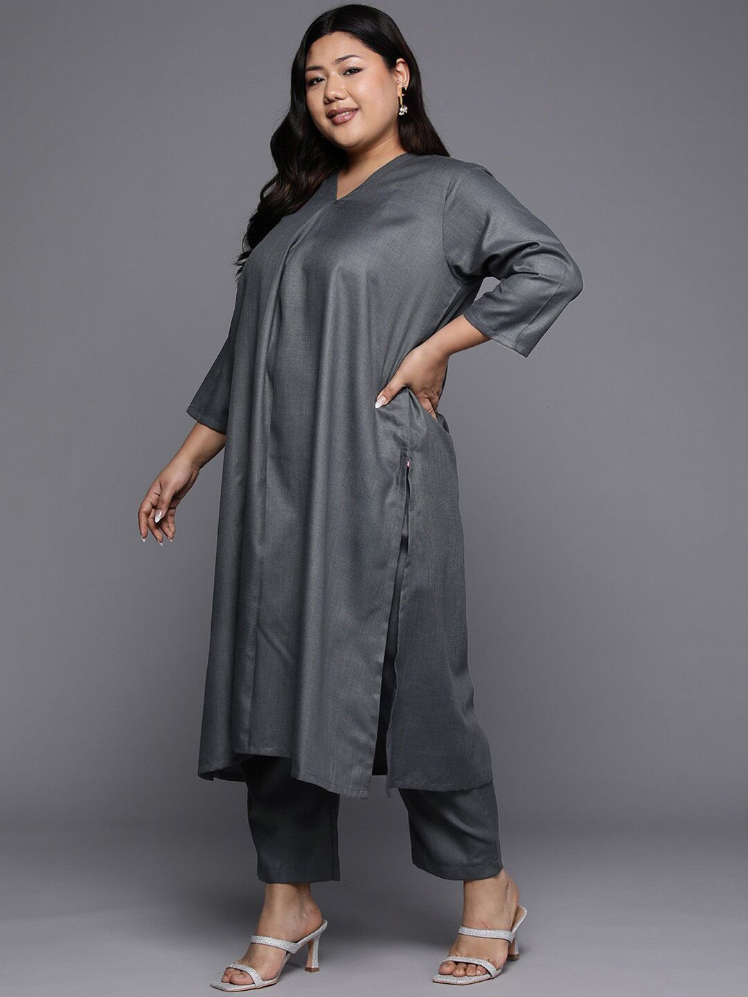 Sztori Long Sleeves V-Neck Cotton Regular Kurta with Trousers - Distacart