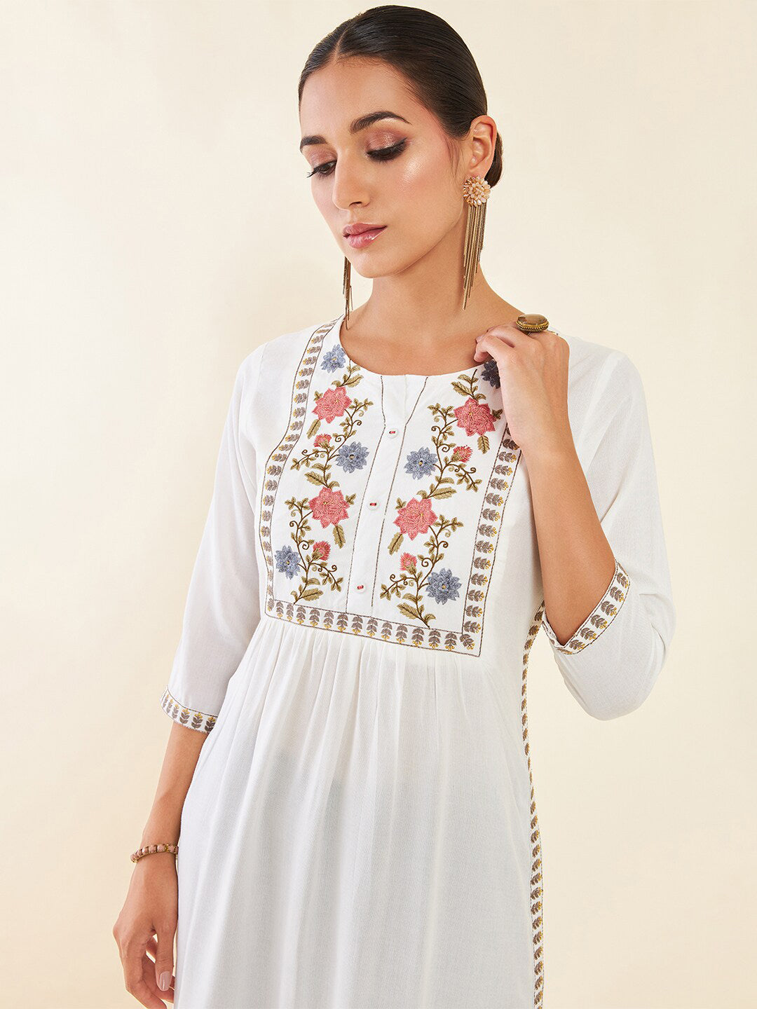 Soch White Floral Embroidered Pleated Kurta - Distacart
