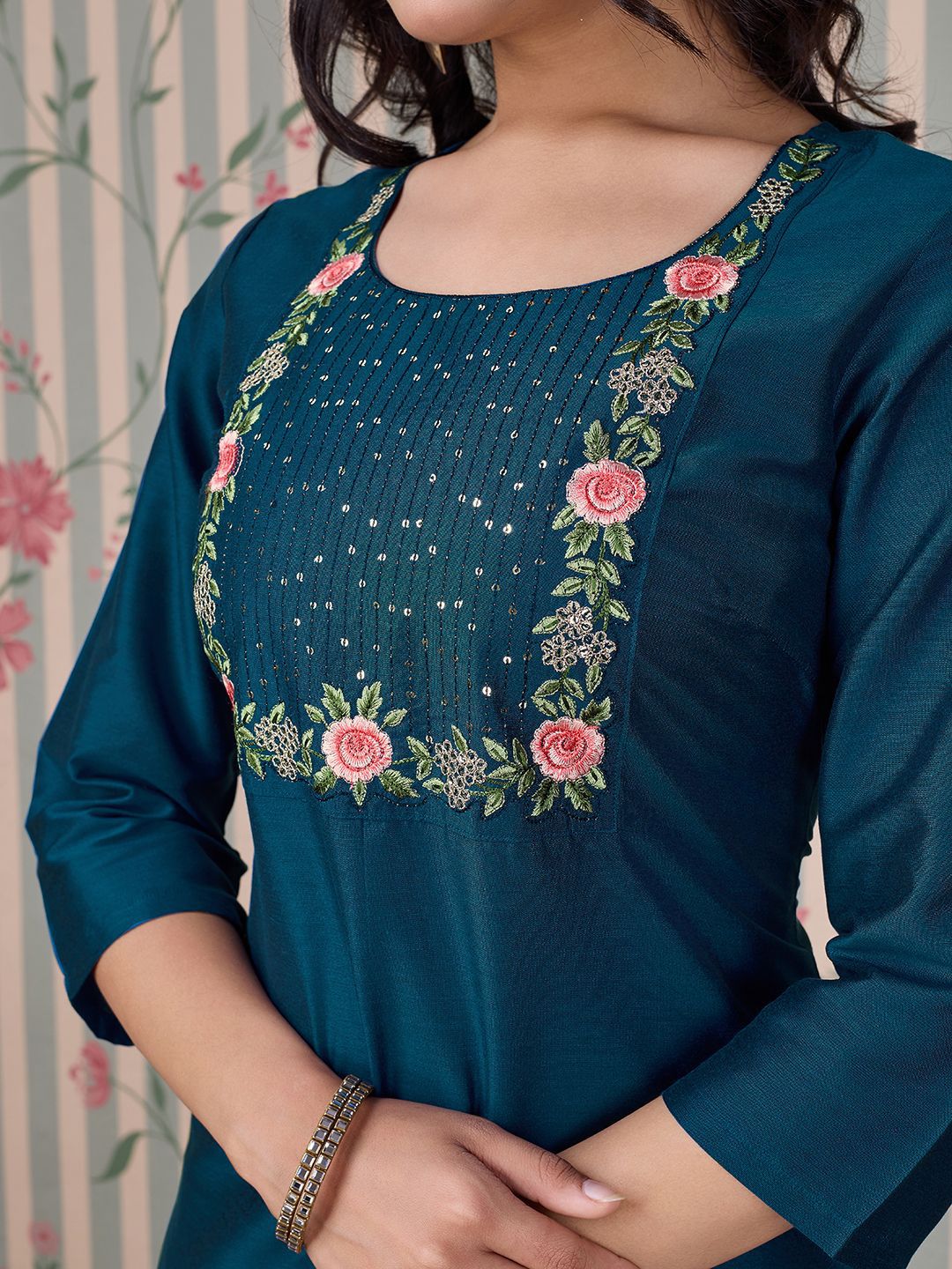 Ode by House of Pataudi Women Round Neck Three-Quarter Sleeves Embroidered Straight Kurta - Distacart