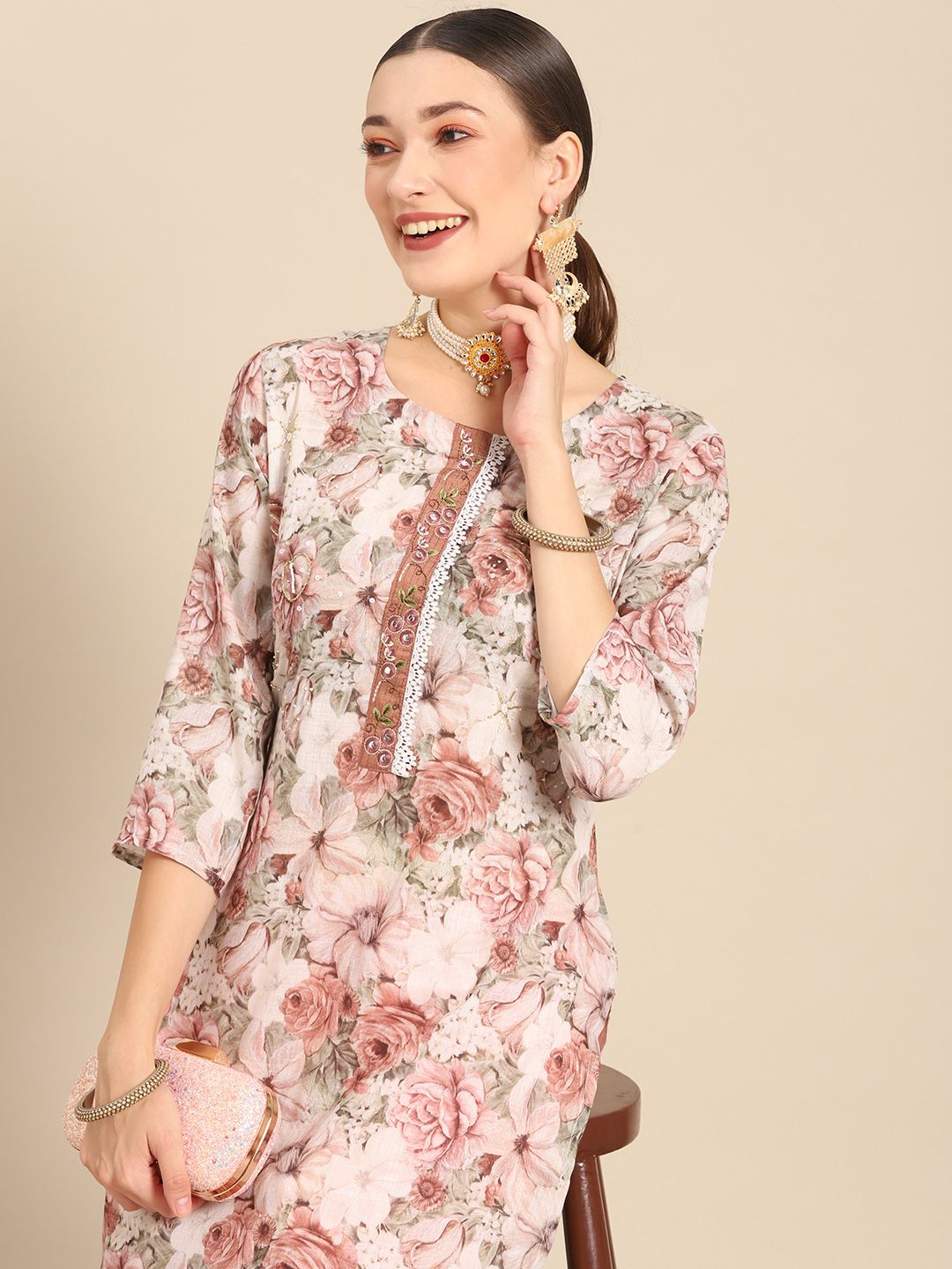 Sangria Women White & Pink Floral Printed Kurta - Distacart