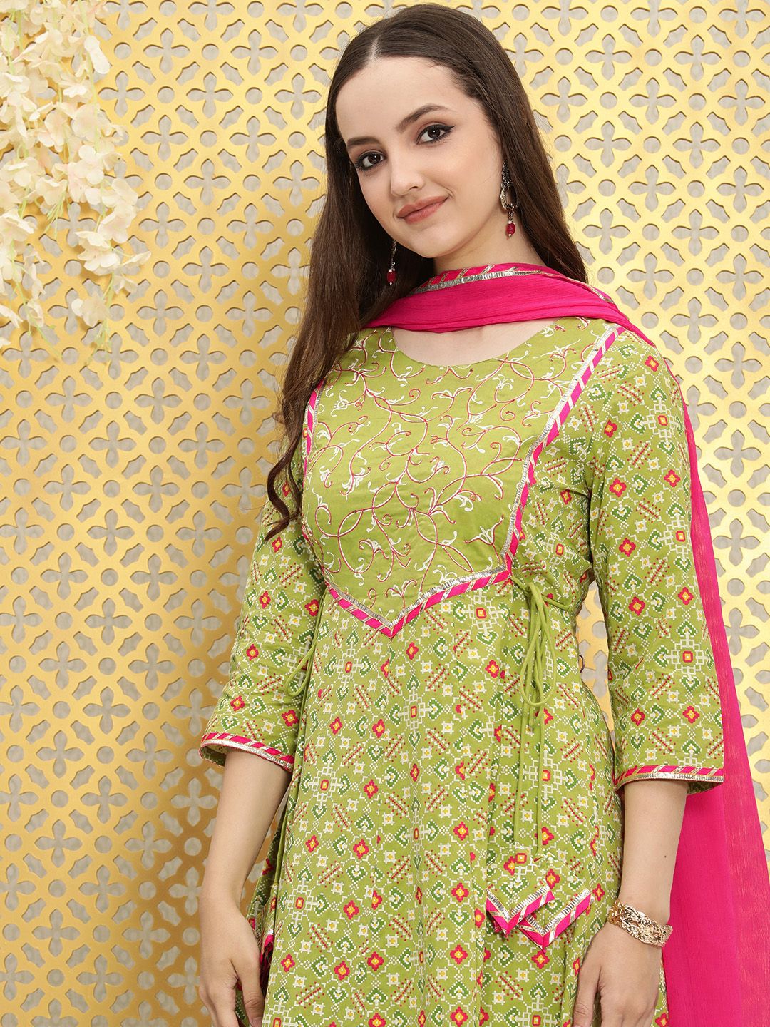 Ode by House of Pataudi Women Green Ethnic Motifs Printed Panelled Pure Cotton Kurta with Trousers & With - Distacart