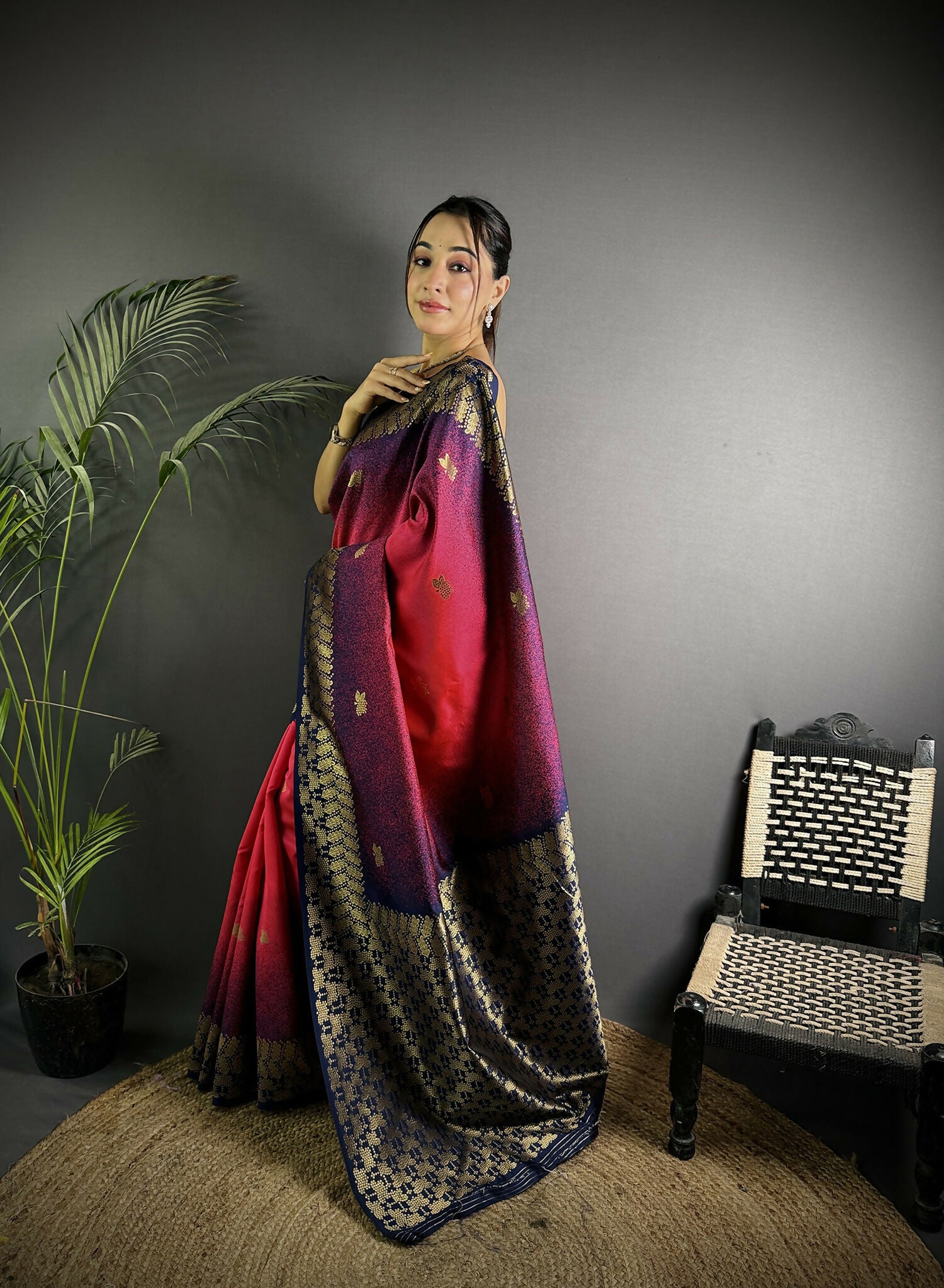 Joban Fashion Red Handloom Silk Ikkat Saree