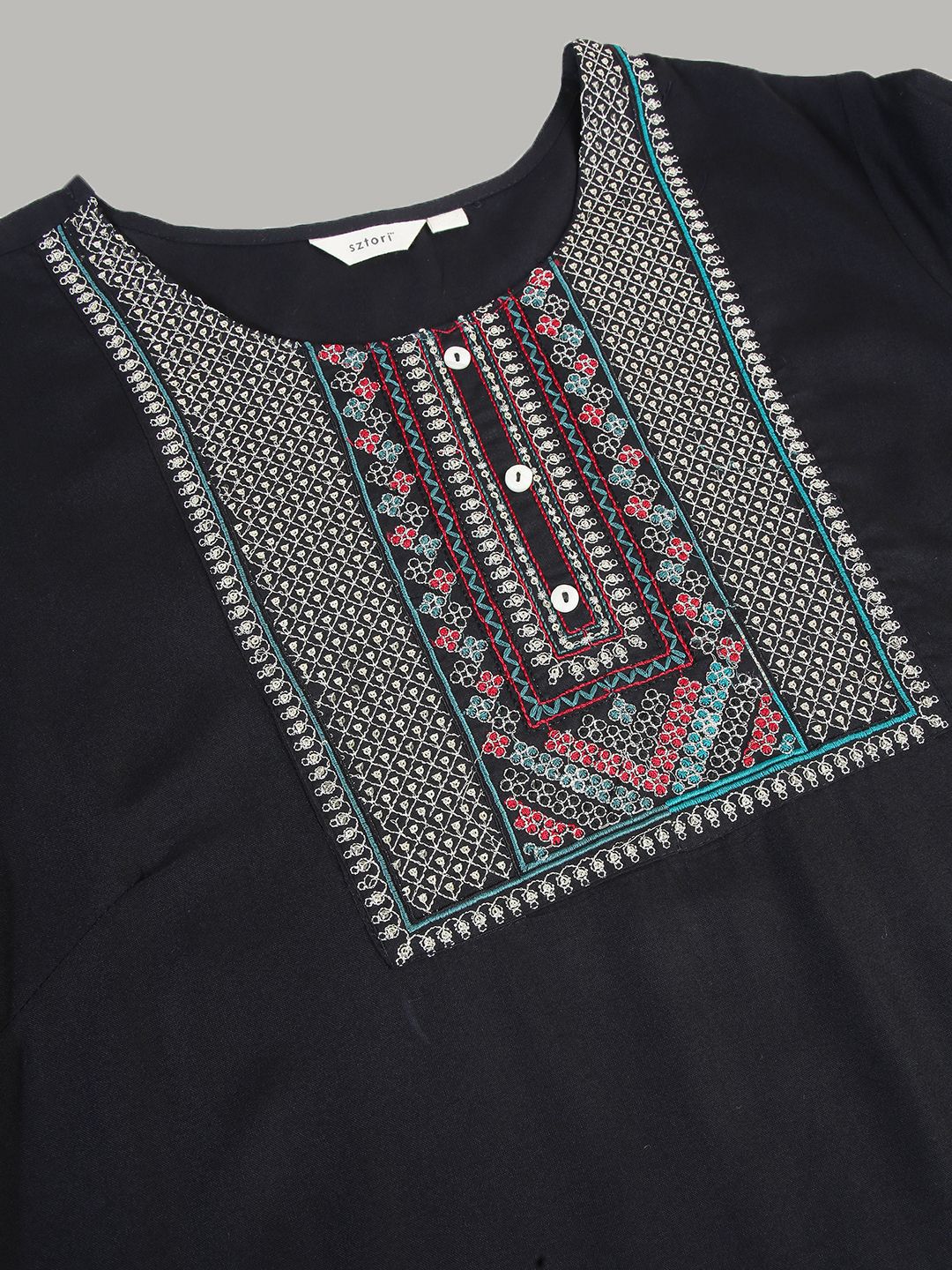 Sztori Plus Size Floral Yoke Design Sequinned Straight Kurta - Distacart