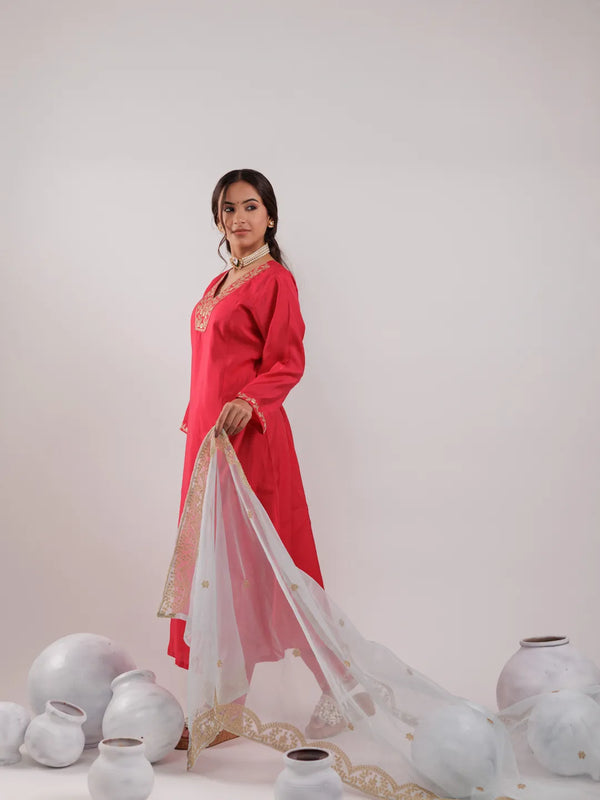 Yufta Fuchsia Silk Embroidered Kurta Dupatta Set