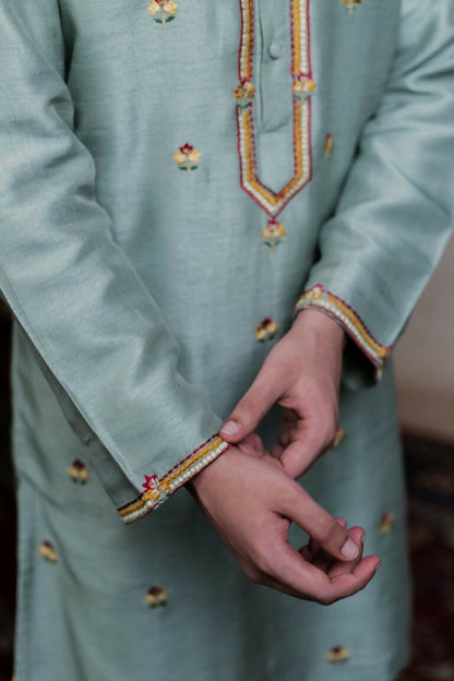 Falling Raw Silk Olive Green Kalika Kurta Set By Hilo Design - Distacart