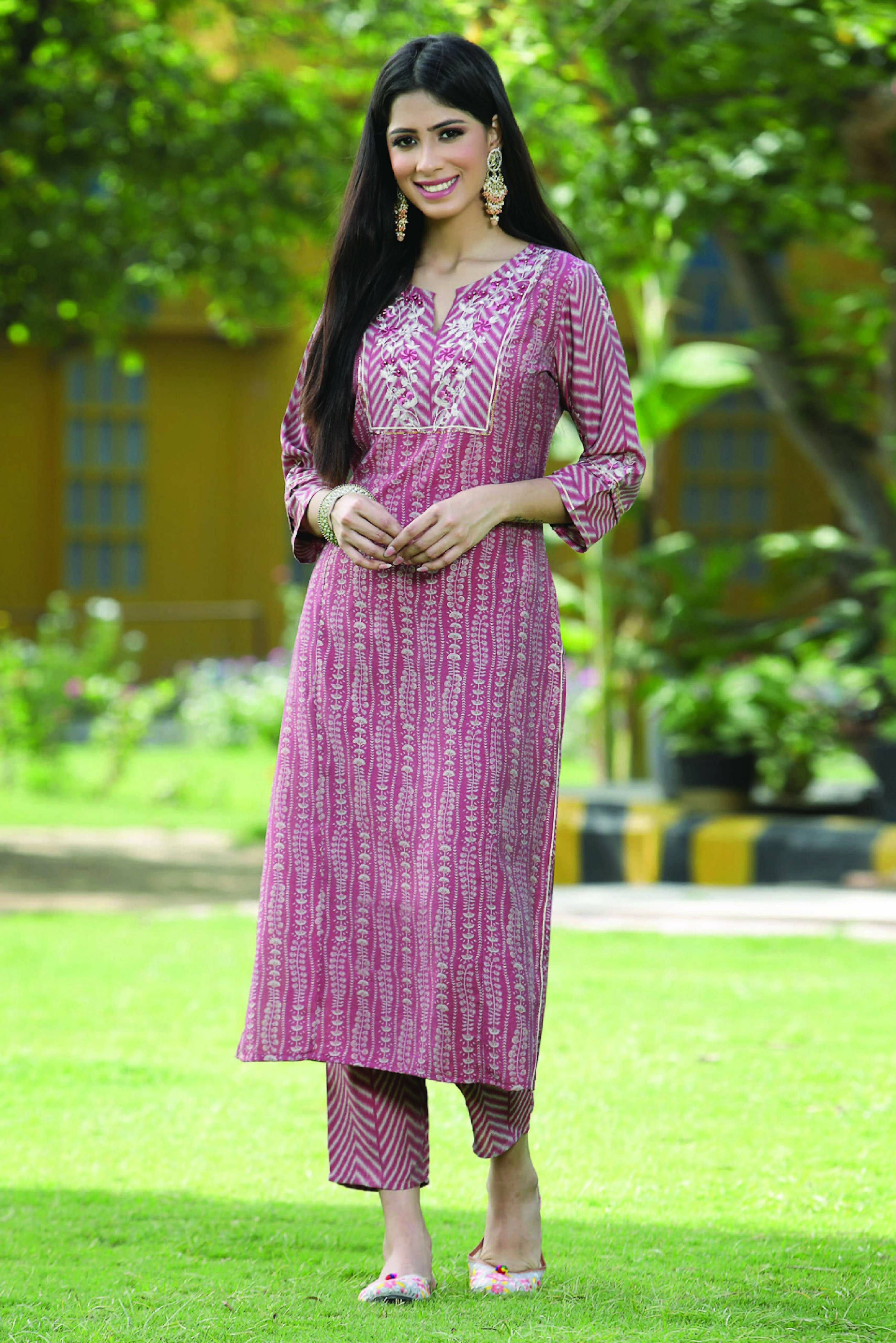 Juniper Onion Pink Ethnic Motif Printed Muslin with Zari Embroidery Kurta Pants & Chiffon Dupatta Set. - Distacart