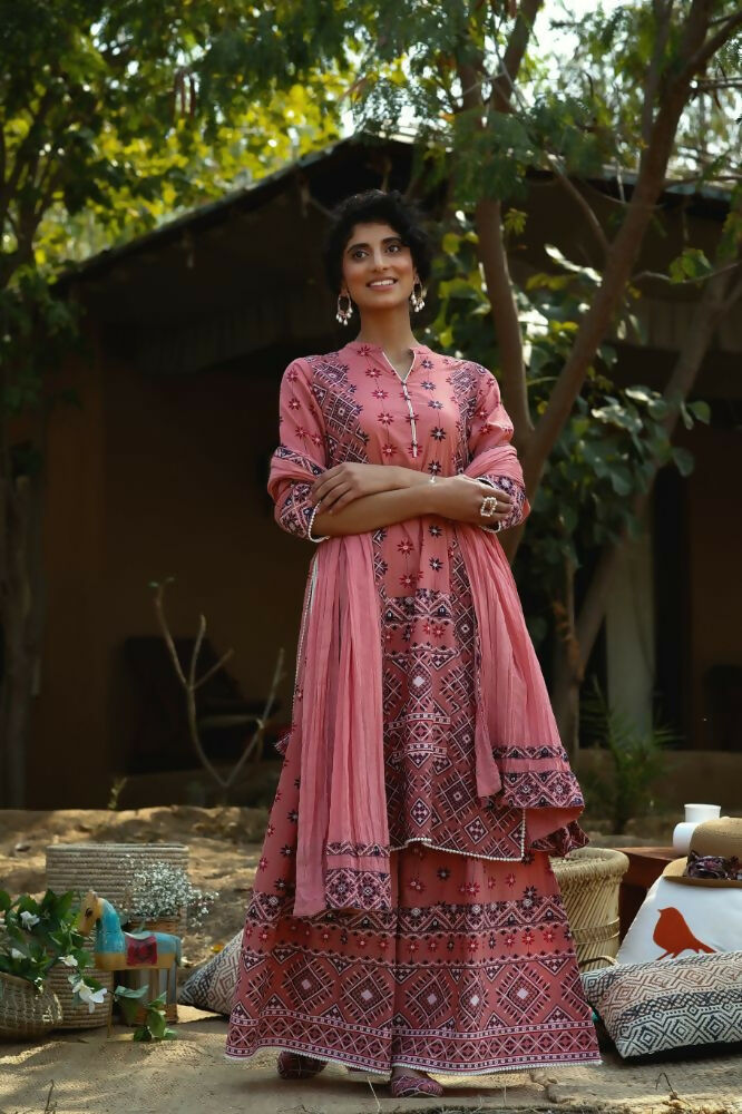 Juniper Peach Geometric Printed Pure Cotton Kurta & Palazzo Set with Lace Work - Distacart