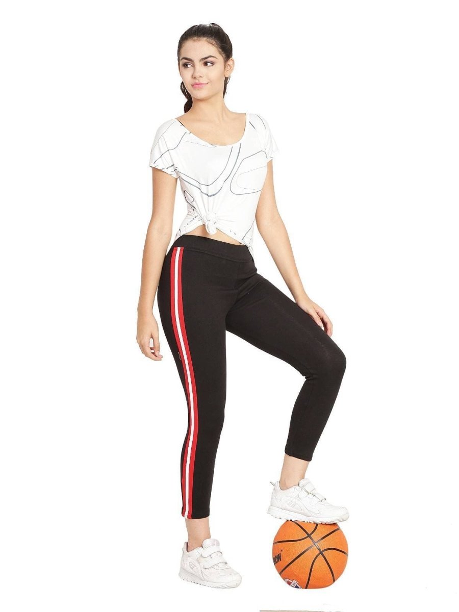 Asmaani Black color Hosiery Lower with Two Side Pockets and Tapped