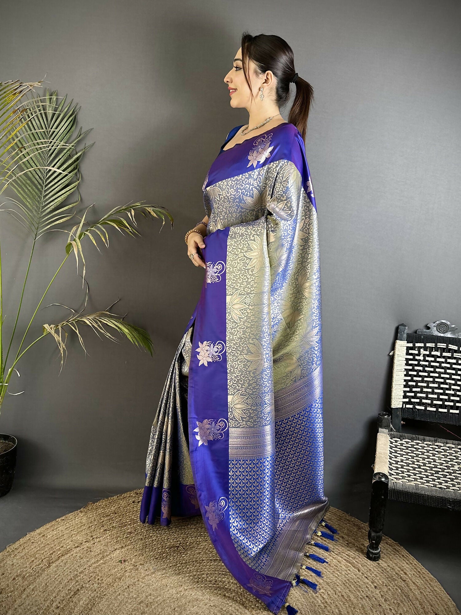 Joban Fashion Grey Intricate Zari Weaving Soft Silk Dharmavaram Saree - Dista