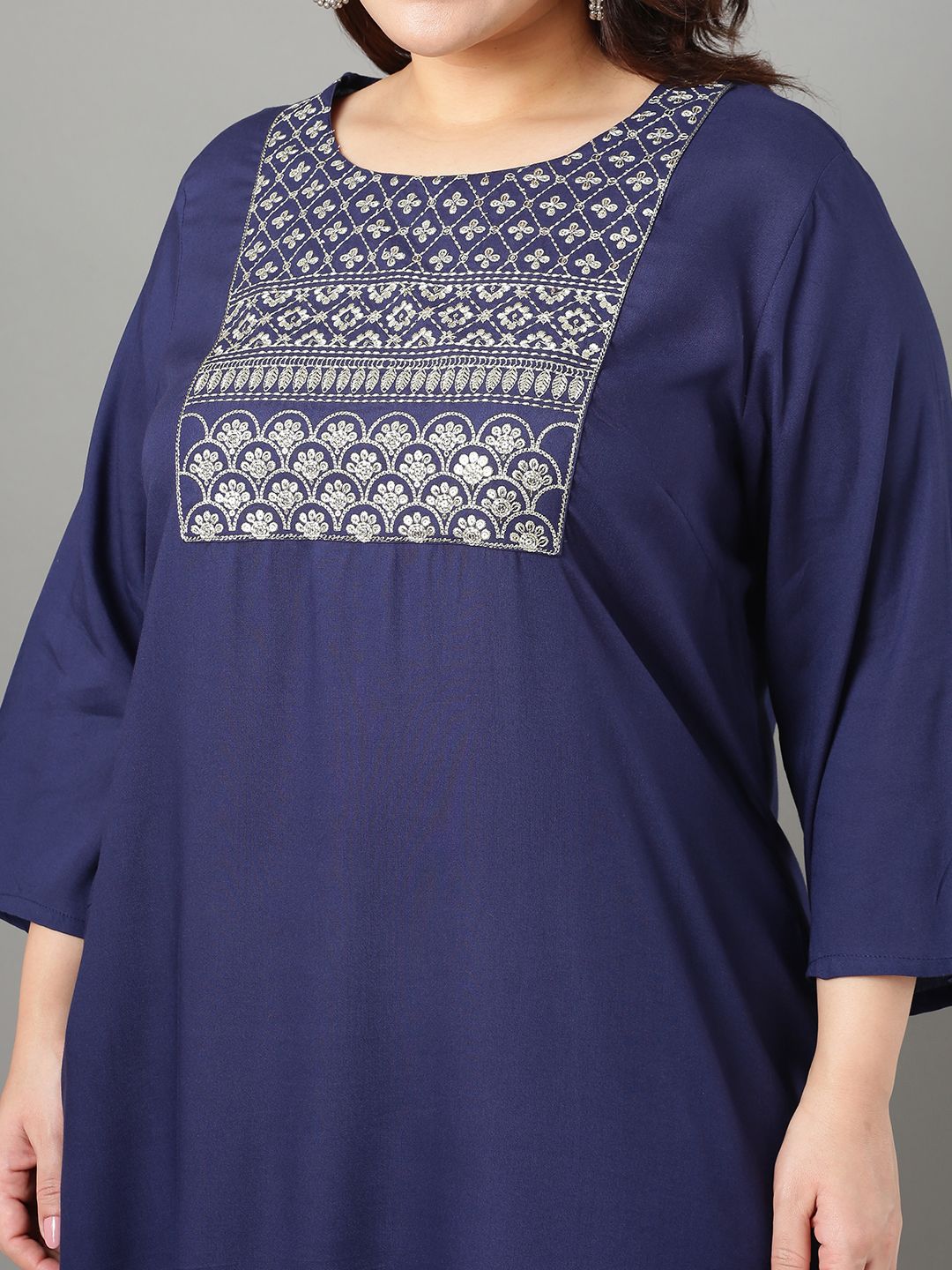 Sztori Floral Embroidered Yoke Design Thread Work Straight Kurta - Distacart