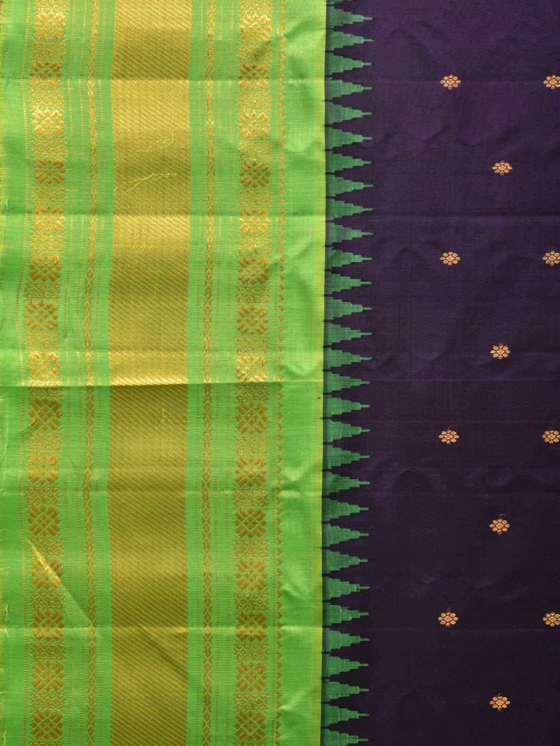 Green and Blue Gadwal Silk Handloom Saree with Mango Pallu Design - Global Threads - Distacart