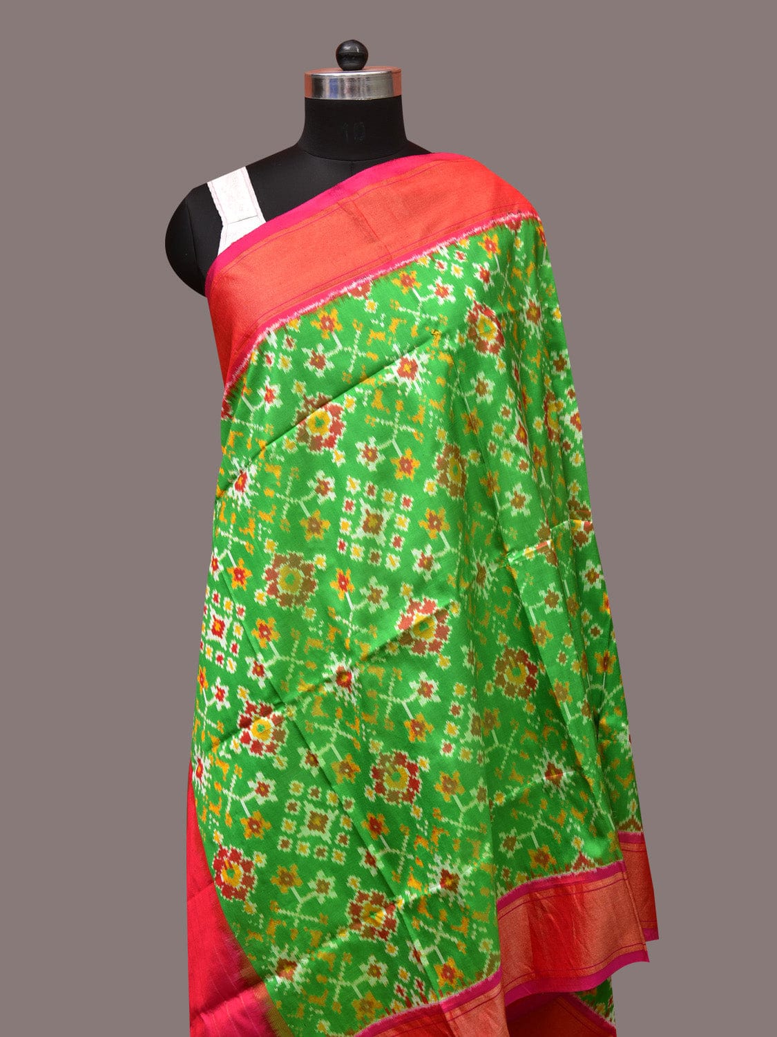 Green and Pink Pochampally Ikat Silk Handloom Dupatta with All Over Design - Global Threads - Distacart