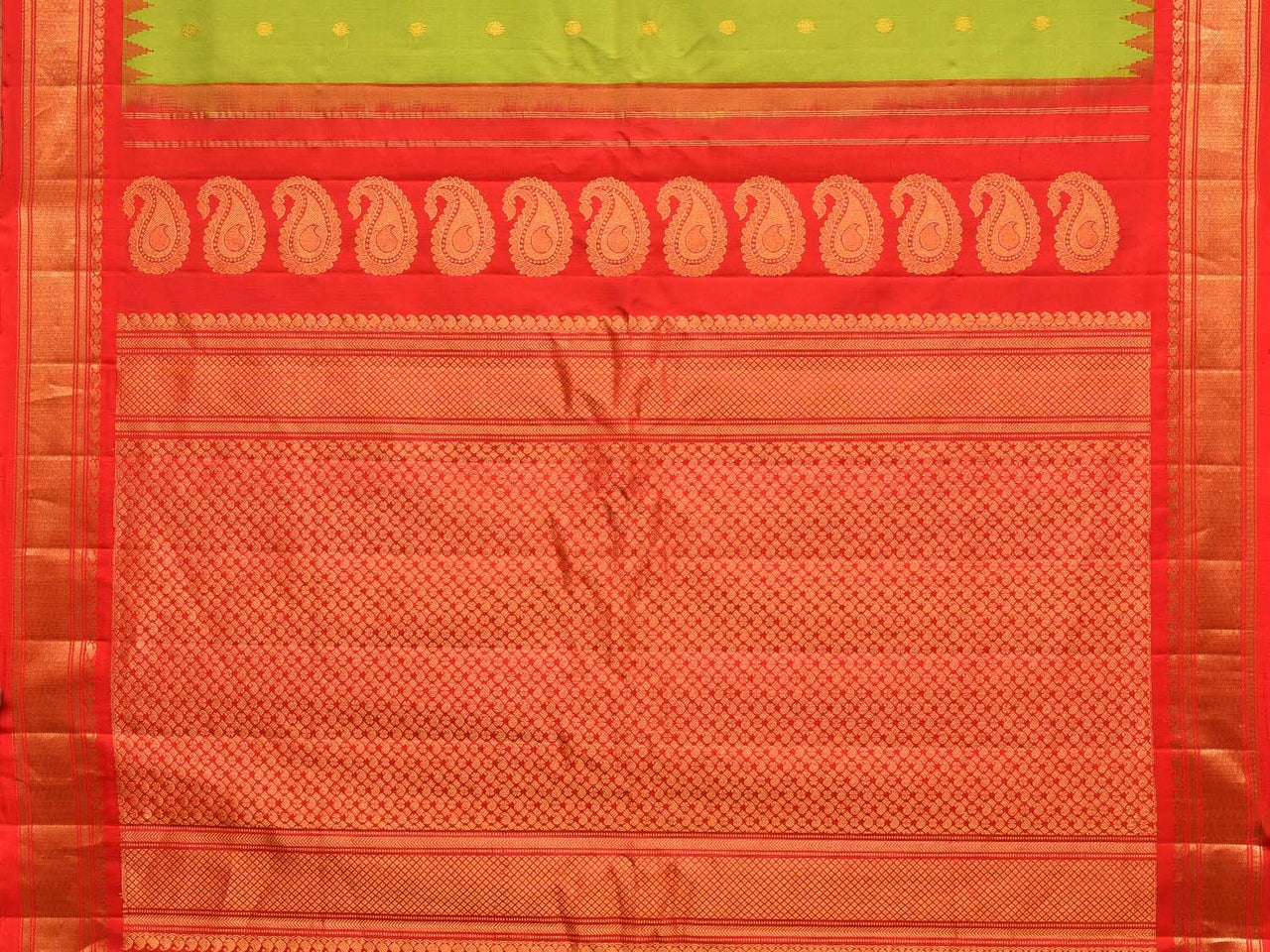 Green and Red Gadwal Silk Handloom Saree with Mango Pallu Design - Global Threads - Distacart