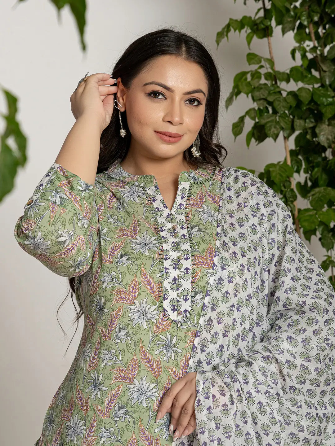 Yufta Green Cotton Green Pluse Size Kurta Dupatta Pant Set