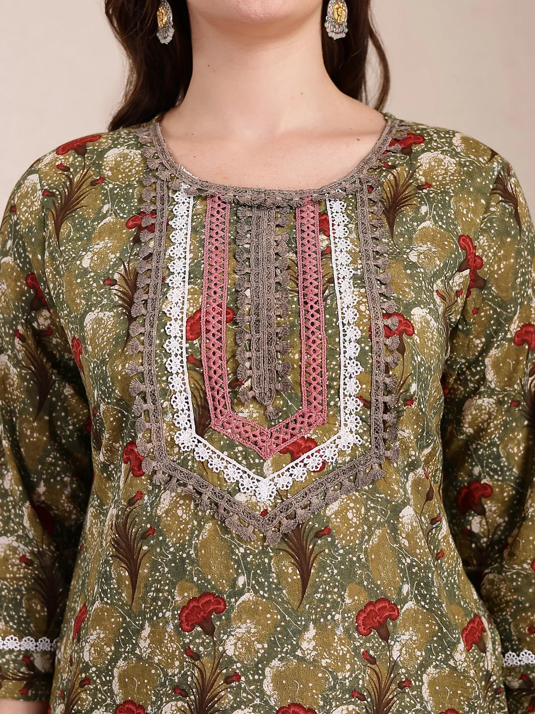 Yufta Green Cotton Lace Work On Yoke Straight Kurta Dupatta Pant Set