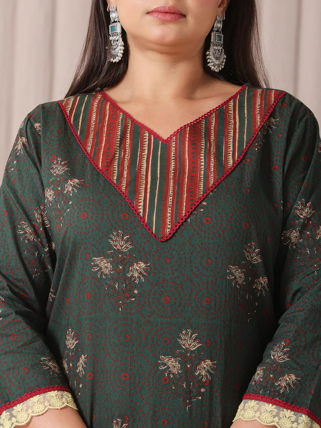 Yufta Green Floral Print Patch & Lace Work Plus Size Kurta Set With Pant & Dupatta