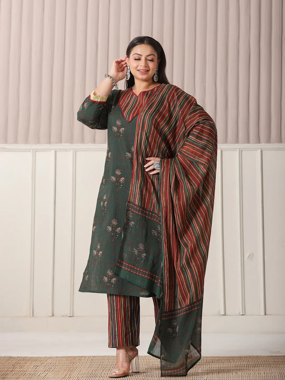 Yufta Green Floral Print Patch & Lace Work Plus Size Kurta Set With Pant & Dupatta