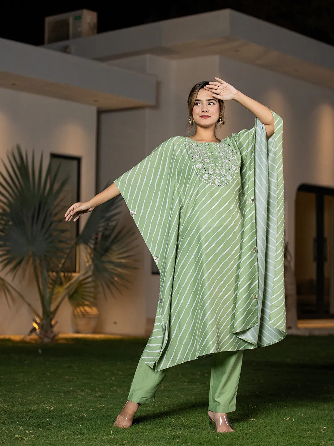 Yufta Green Leheriya Embroidered Kaftan Kurta Set - Distacart