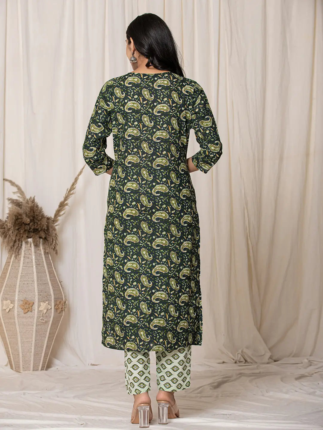 Yufta Green Paisley Pure Cotton Straight Kurta And Trouser With Dupatta Set