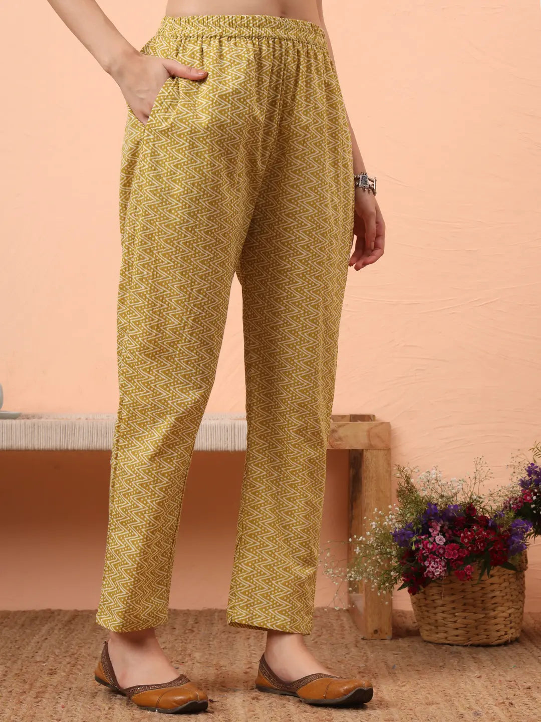 Yufta Green Pure Cotton Ethnic Motifs Straight Kurta Pant Set