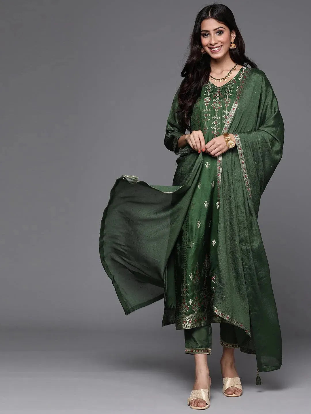 https://cdn.shopify.com/s/files/1/0341/4805/7228/files/green-self-design-silk-straight-kurta-with-dupatta-libas-2.jpg?v=1738919031