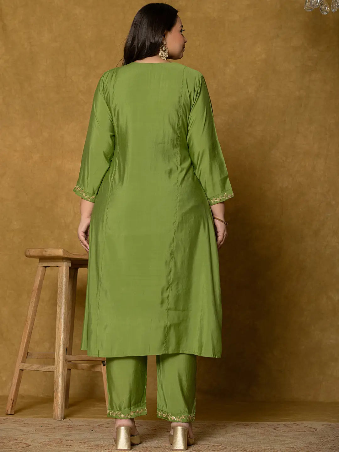 Yufta Green Silk Embroidered Plus Size Kurta Dupatta Set