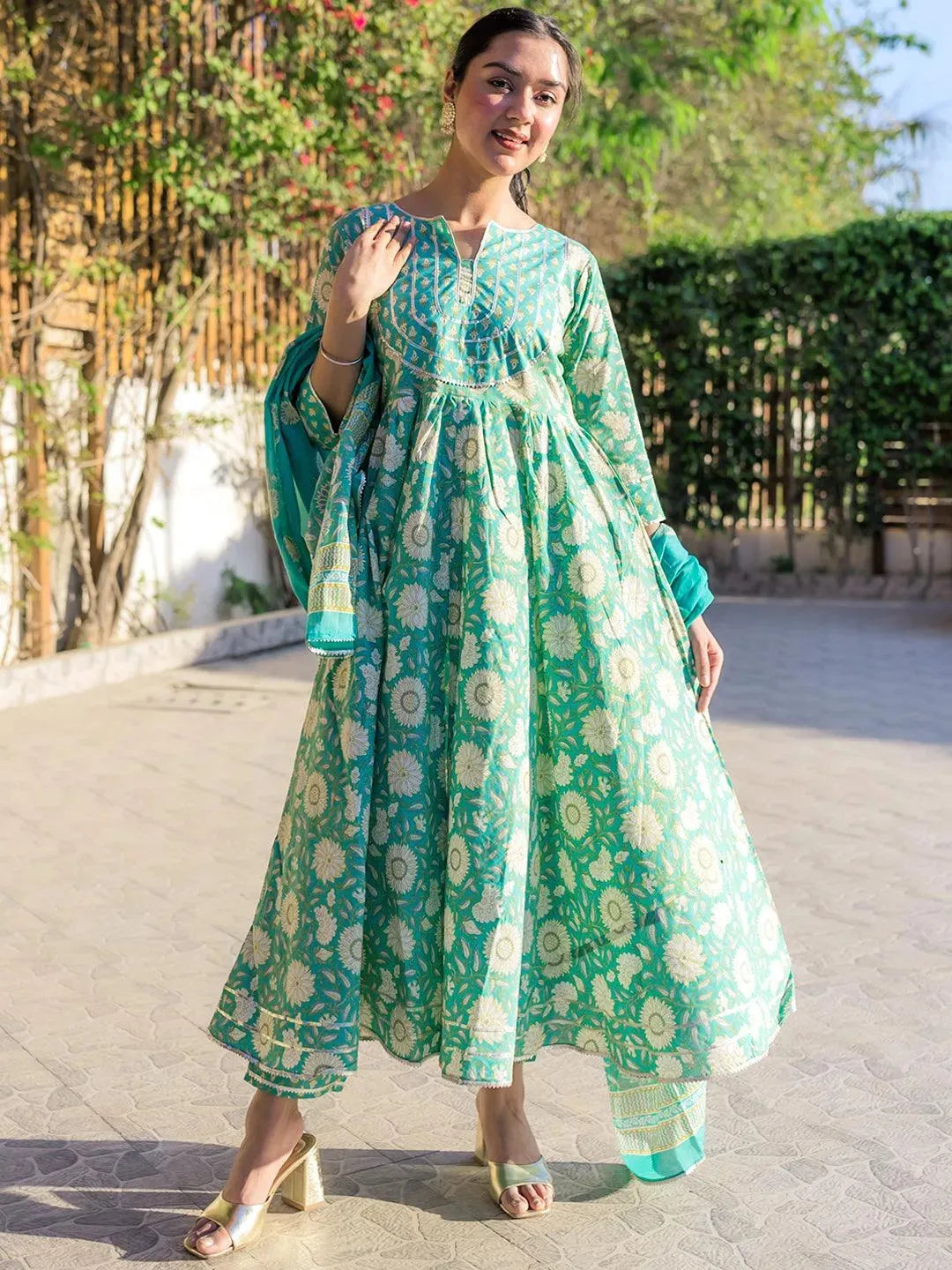 https://cdn.shopify.com/s/files/1/0341/4805/7228/files/green-yoke-design-cotton-anarkali-kurta-with-trousers-and-dupatta-libas-1.jpg?v=1738926369