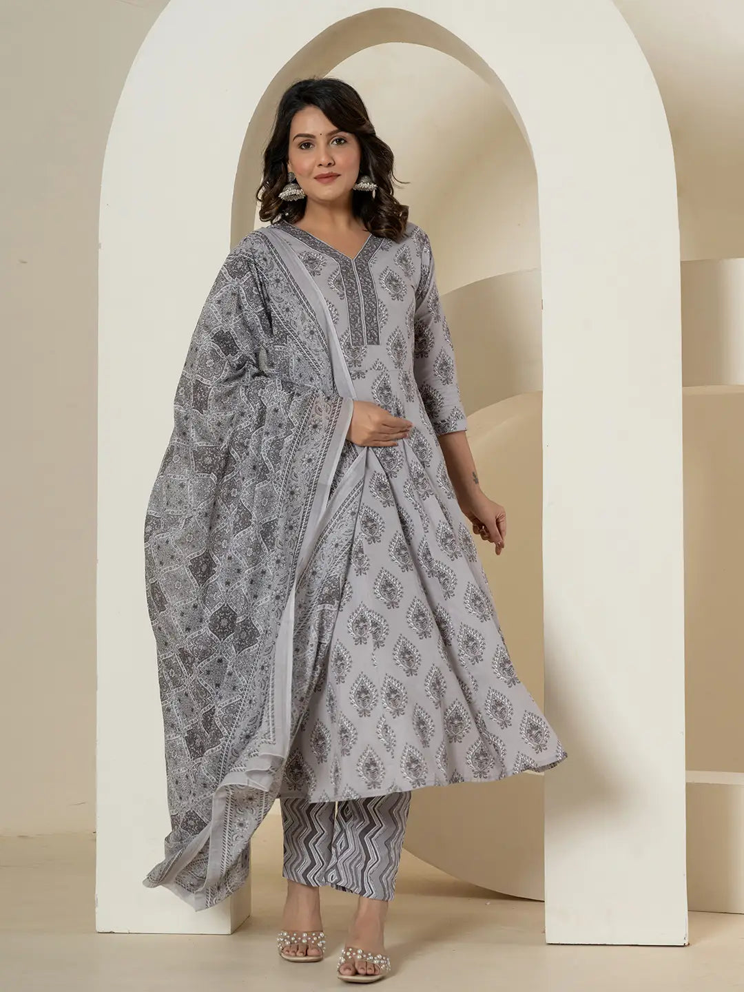 Yufta Grey Cotton Ethnic Motifs Kurta Dupatta Set