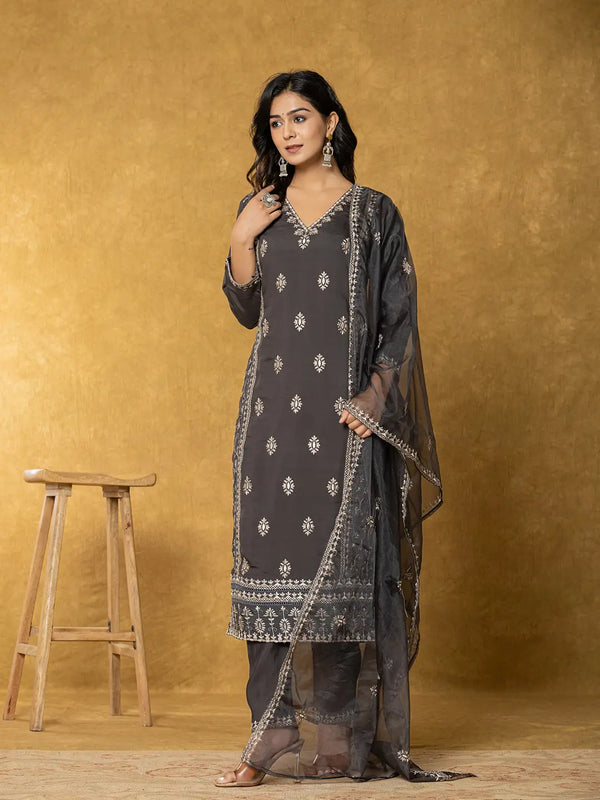 Yufta Grey Silk Kurta Dupatta Pant Set