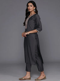 Thumbnail for https://cdn.shopify.com/s/files/1/0341/4805/7228/files/grey-yoke-design-silk-blend-straight-kurta-with-trousers-and-dupatta-libas-2-27917919518870.jpg?v=1739541539