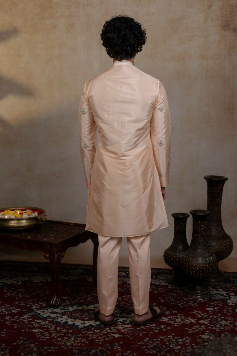 Semi Pattu Peach Ananta Kurta Set By Hilo Design