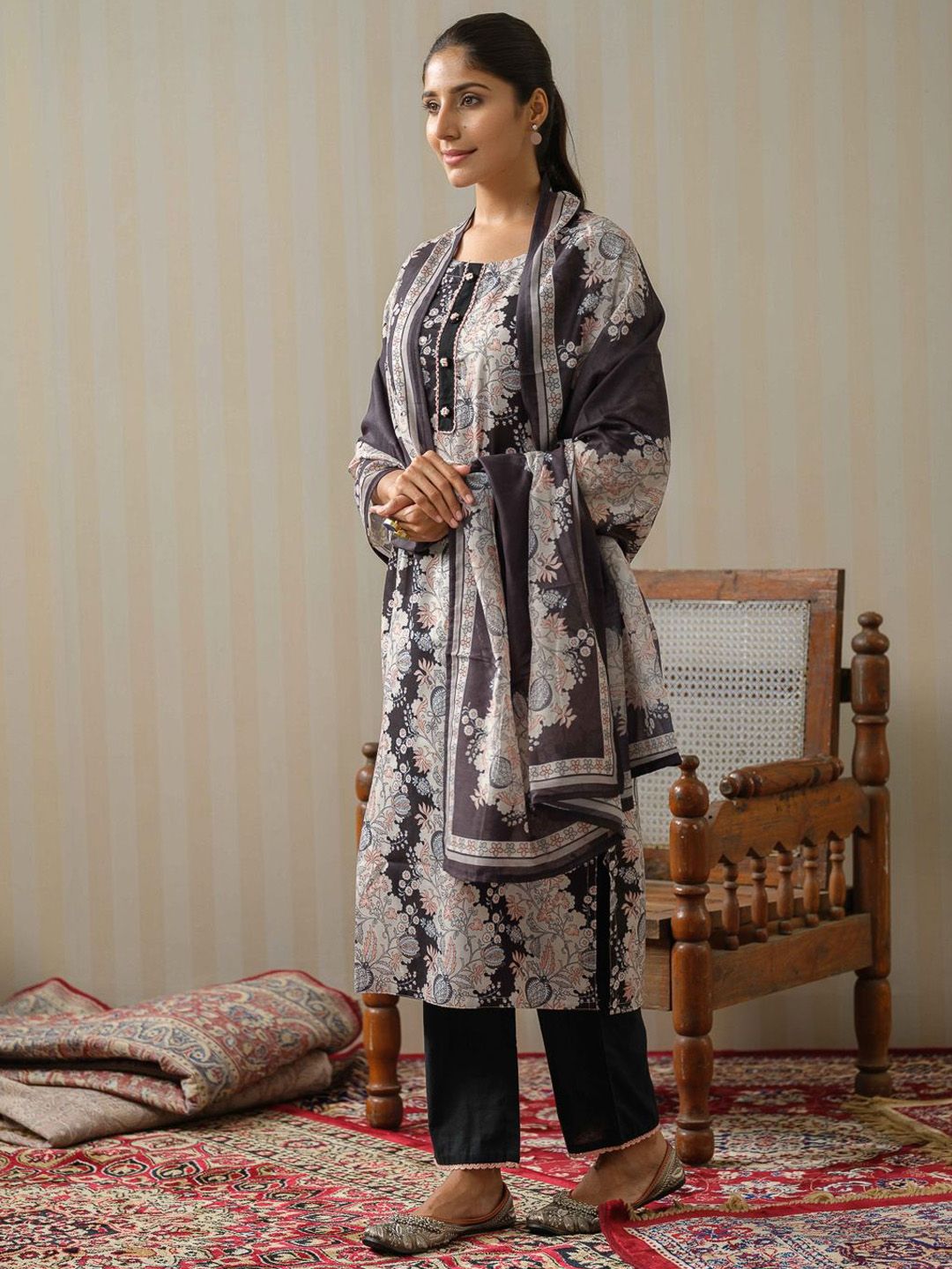 Ode by House of Pataudi Floral Printed Lace Inserts Kurta With Palazzos & Dupatta - Distacart