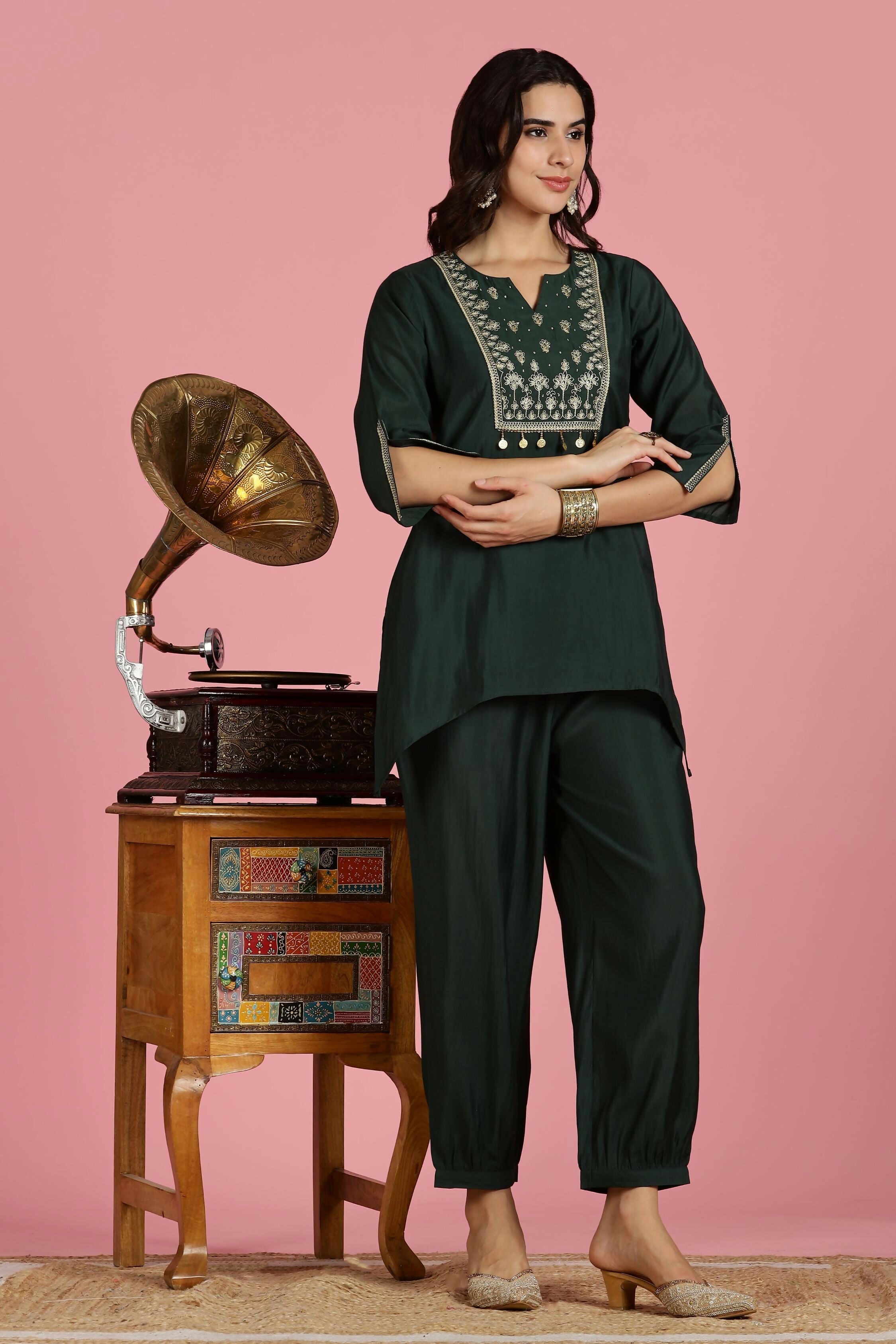 BulBul Women’s Dark Green Embroidered Chanderi Kurta Set