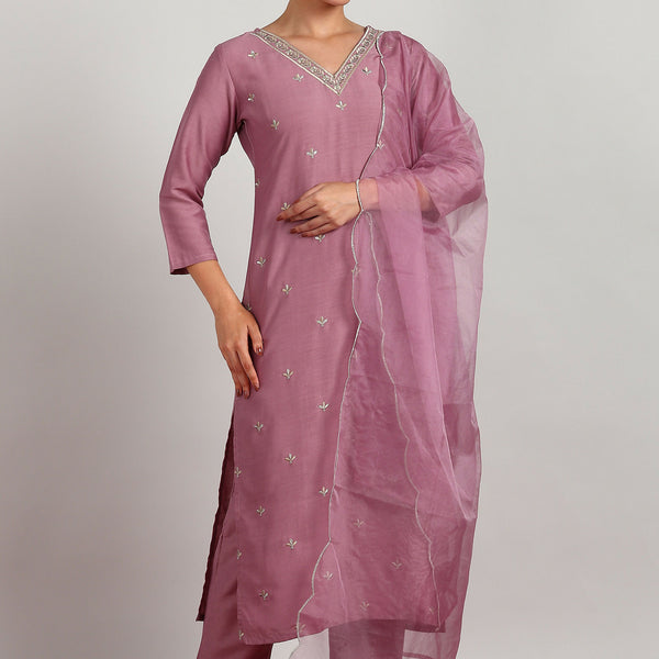 Aavyora Women’s Lavender Embroidered Kurta Set with Dupatta