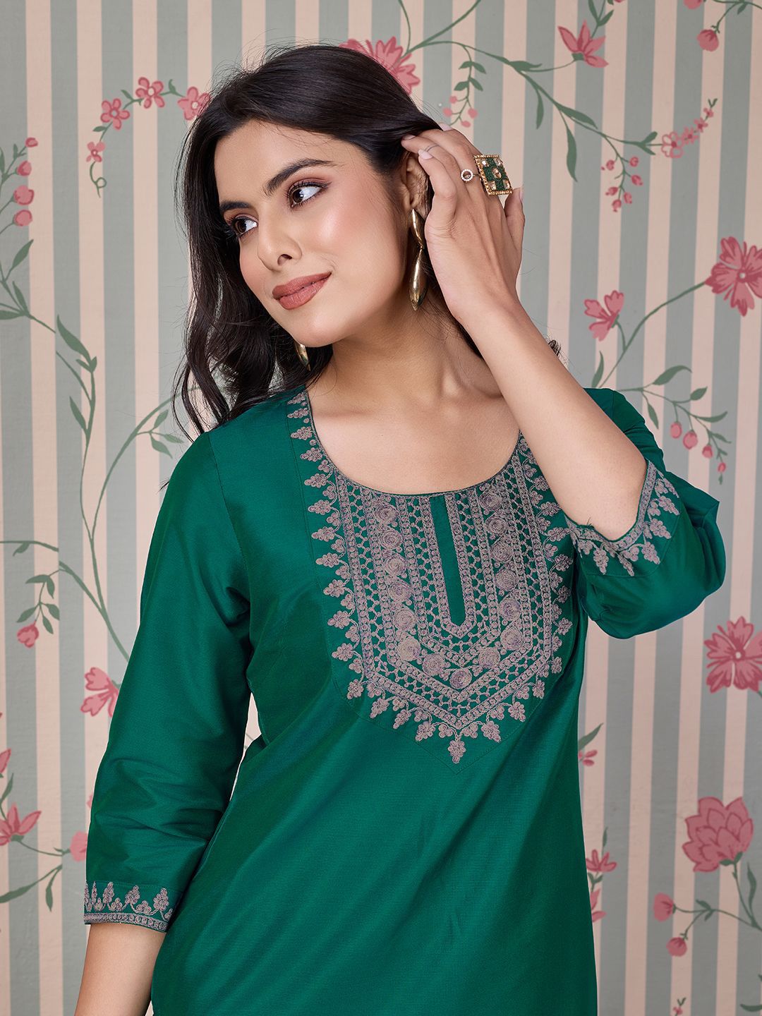 Ode by House of Pataudi Women Embroidered Straight Kurta - Distacart