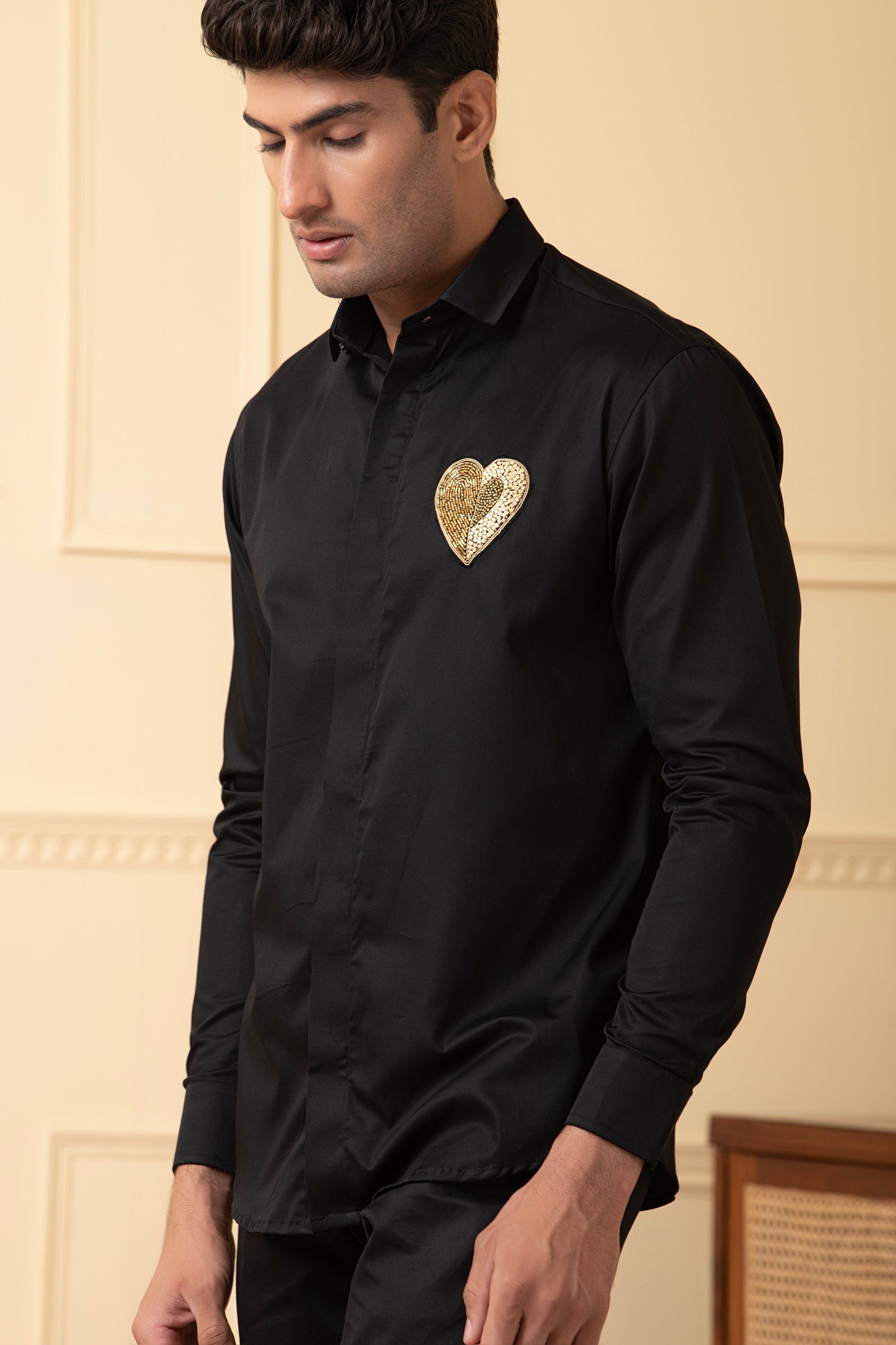 Heart Shaped Patch Shirt by Hilo Design - Distacart