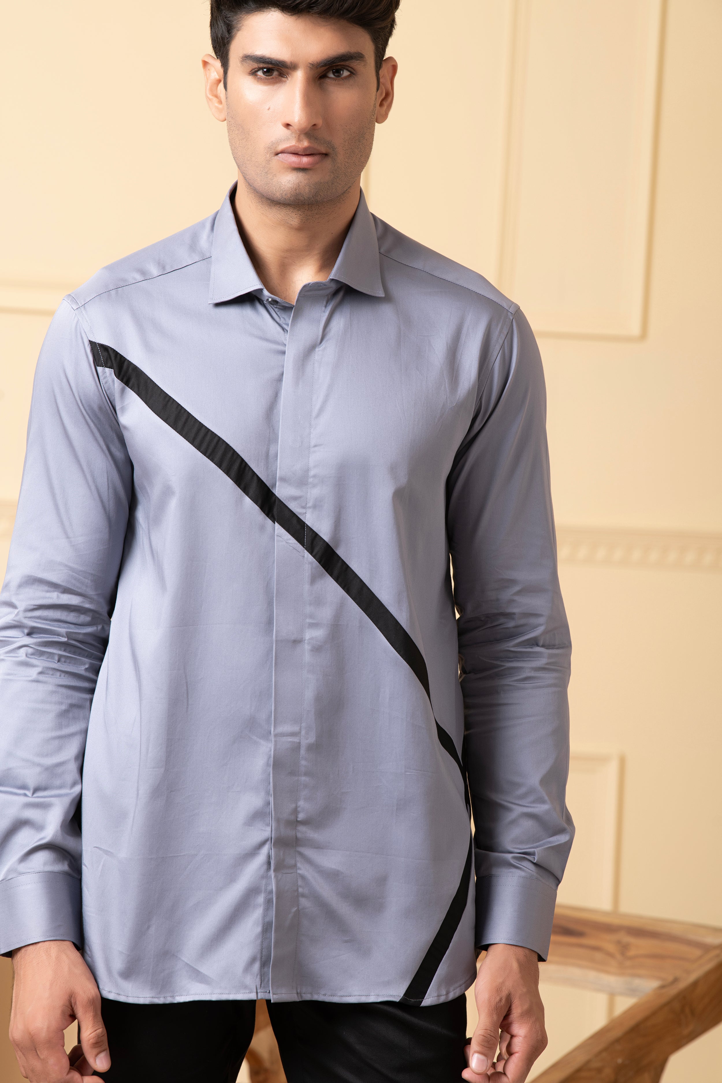 Grey Shirt With V-Shaped Black Strip by Hilo Design