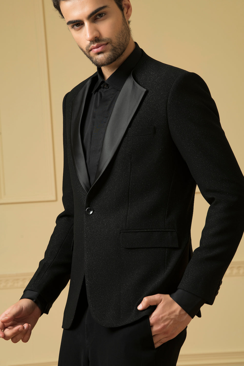 The Sharp Black Blazer by Hilo Design - Distacart