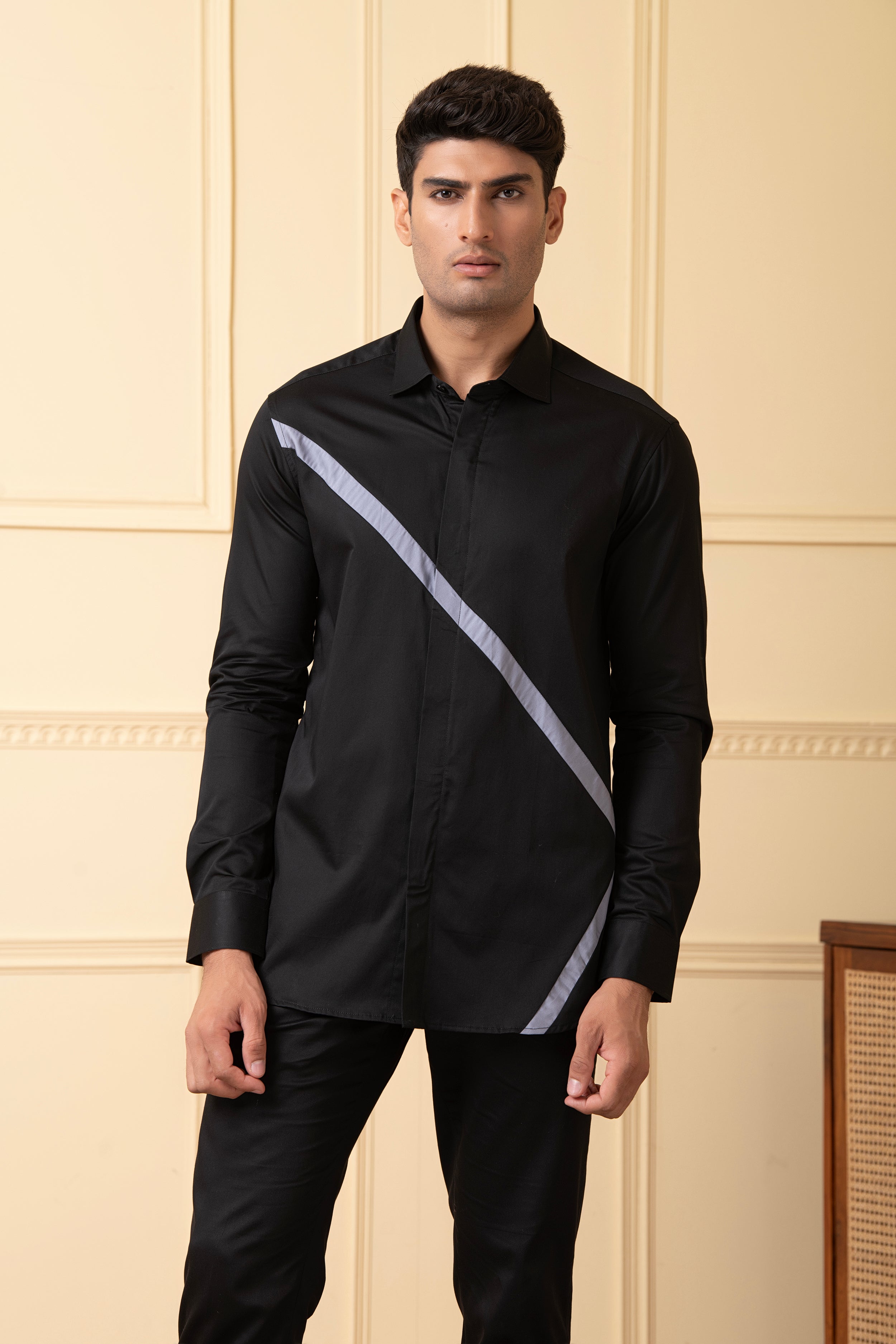 Black Shirt With V-Shaped Grey Strip by Hilo Design - Distacart