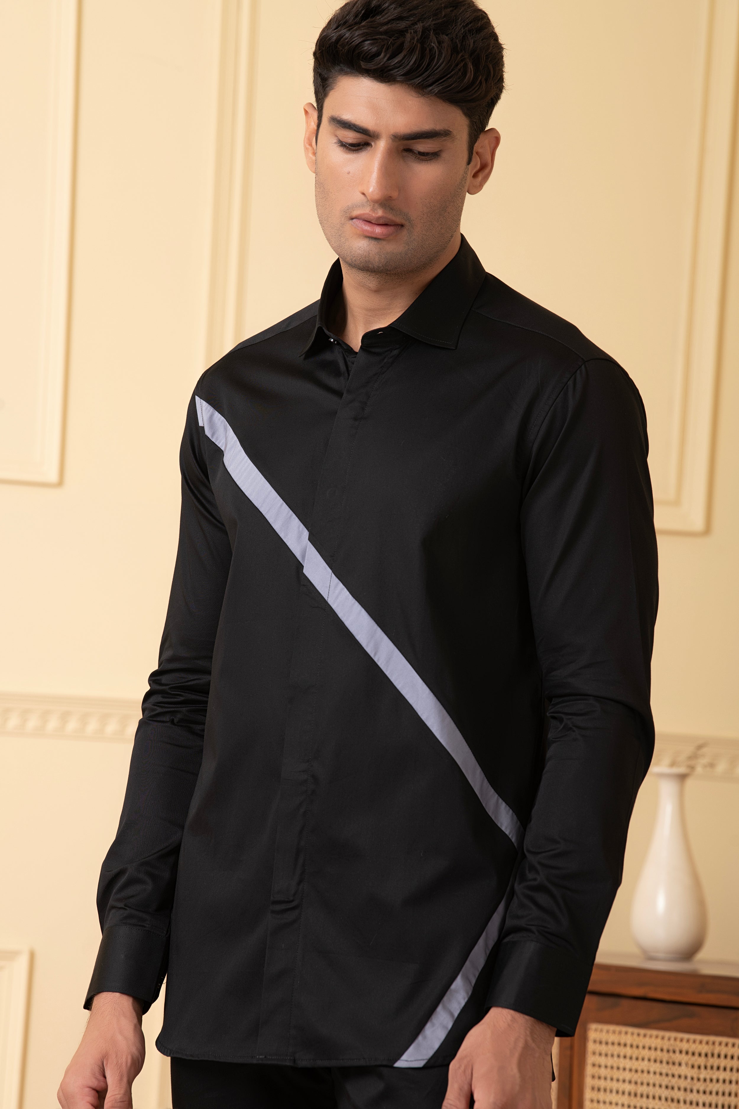 Black Shirt With V-Shaped Grey Strip by Hilo Design - Distacart